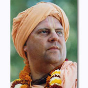 Jayapataka_Swami (জয়পতাকা স্বামী)
